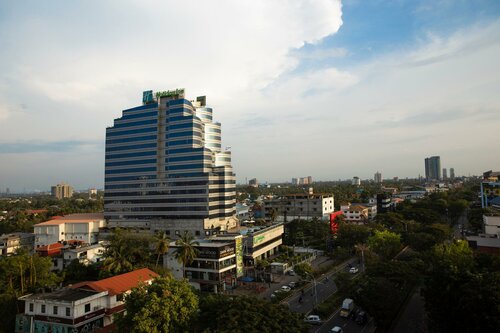 Holiday Inn Cochin, an IHG Hotel, Prenota Hotel Cochin Kerala