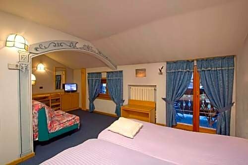 Hotel La Montanina, Забронировать Отель Отели Ливиньо 3 звезды, 3*
