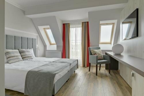 Hotel & Spa Trzy Wyspy, Забронировать Курортный отель Отели Свиноуйсьце с бассейном, Бассейн