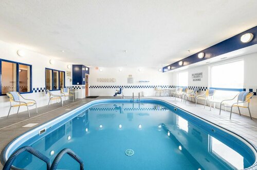 Wingate by Wyndham Minot