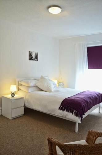 The Crown Rooms Newmarket, Book Hotel Newmarket Suffolk