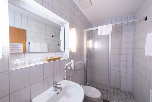 AKZENT Hotel Thiemann, Забронировать Отель Отели Гандеркезее 3 звезды, 3*