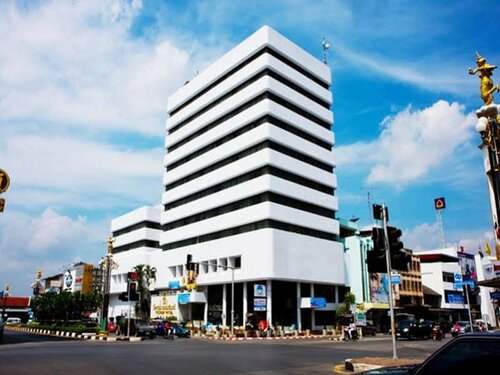 Thumrin Hotel, Забронировать Отель Отели Транг с парковкой, Парковка