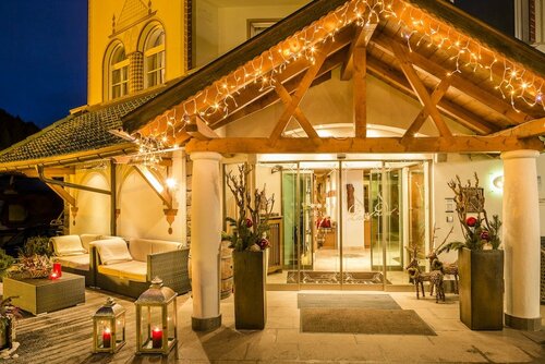 Linder Cycling Hotel, Забронировать Отель Отели Сельва-ди-Валь-Гардена с парковкой, рядом с Подъемник 84 Чампиной 2254м, Парковка