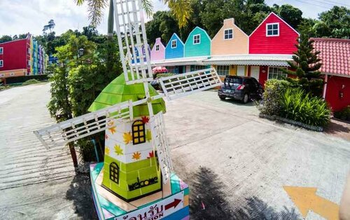 Holland Resort Phuket (SHA Extra Plus), Забронировать Курортный отель Ратсада Пхукет