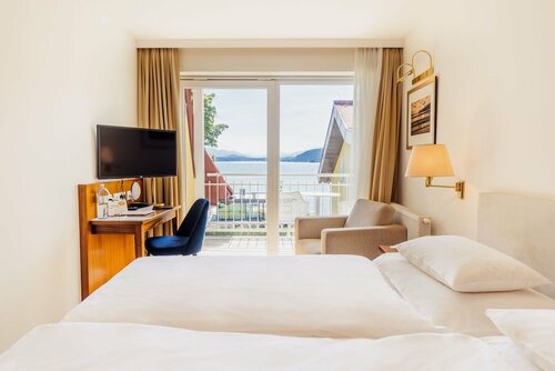 Seehotel Dr. Jilly, Забронировать Отель Пёрчах-ам-Вёртерзе Вертер-Зе, рядом с Congress Center Wörthersee