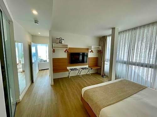 Hotel Emblemático Hi Suites, Забронировать Отель Санта-Крус-де-Тенерифе Тенерифе, рядом с Аудиторио-де-Тенерифе