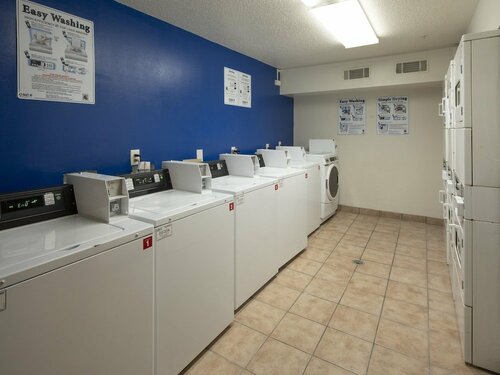 InTown Suites Extended Stay Marietta GA - Roswell Rd, Prenota Hotel Hotel a Georgia con parcheggio, Parcheggio