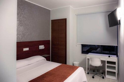 Hotel Vista al Sol, Varaa Hotelli Paterna Barcelona