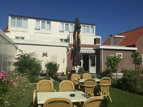Hotel Valkenhof, Забронировать Отель Отели Заутеланде с завтраком, Завтраки