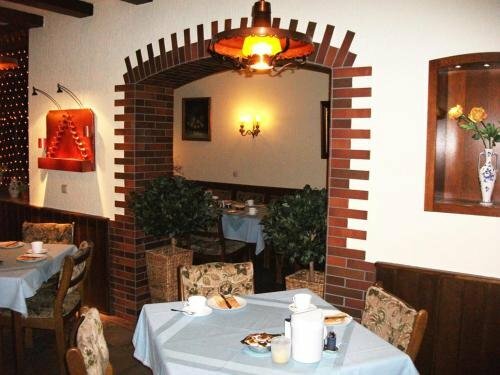 Hotel Heidelberger Tor, Забронировать Отель Доссенхайм Rhein-Neckar