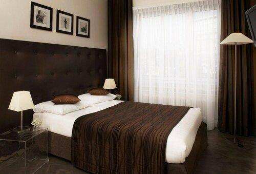 Hotel Suisse SA, Rezerwuj Hotel Saint-Gervais / des Grottes Genewa