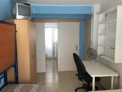 Residencia Alclausell, Забронировать Отель Отели Таррагоны с завтраком, рядом с Workers' Commissions, Завтраки