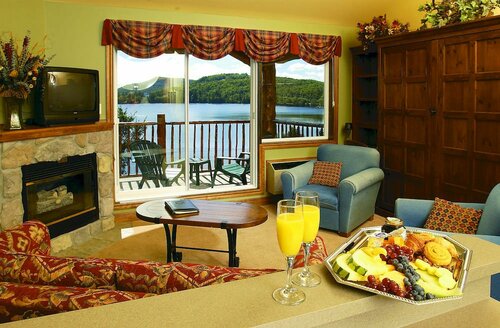 Le Grand Lodge Mont Tremblant, 예약 호텔 Quebec 수영장 있는 호텔, 수영장