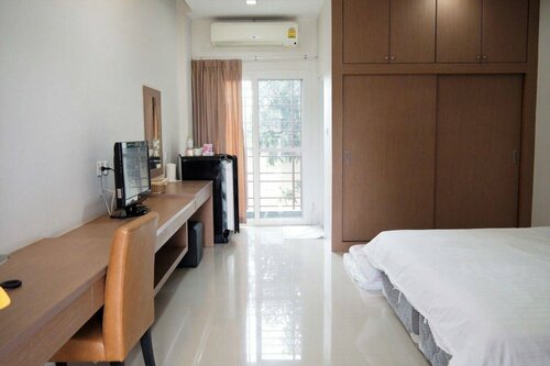 Rangsee Place, Rezervovat Hotel Hotely v Central Thailand s parkováním, Parkování