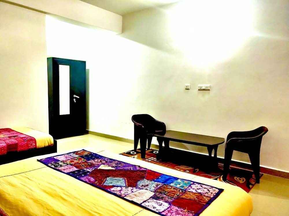 Hipostel Bir - Stay and Cafe