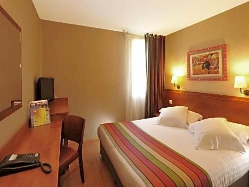 Kyriad Nîmes Ouest A9, Забронировать Отель Отели Ним 3 звезды, 3*
