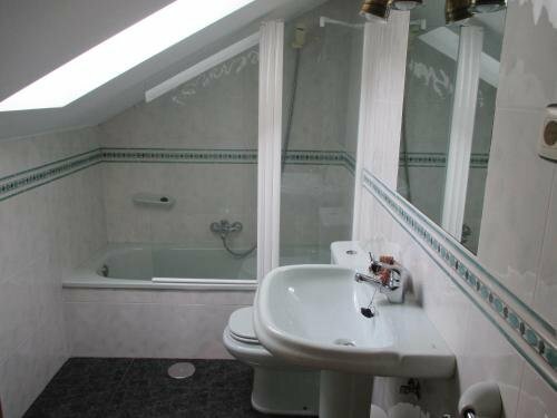 Hotel Restaurante Casa Manolo, Rezerwuj Hotel Hotele w Asturia z Parkingiem, Parking
