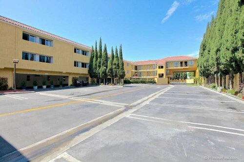 Stanton Inn & Suites, 预订 酒店 斯丹顿 加州迪士尼乐园