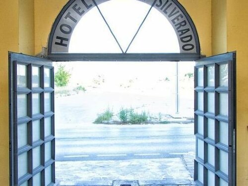 Hotel Silverado, Забронировать Отель Аверса Кампания