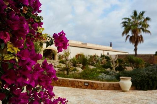 Agriturismo Baglio Donnafranca Wine Resort, Забронировать Фермерский дом Отели Марсалы по системе «всё включено», Всё включено