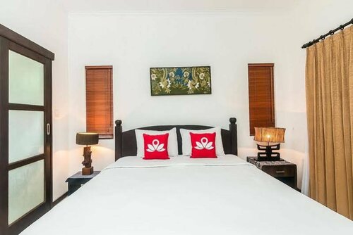 ZenRooms Seminyak Gunung Athena, Забронировать Отель Отели провинции Бали с парковкой, Парковка