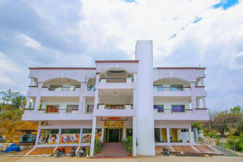 OYO 14793 Sukooon Resort, Забронировать Курортный отель Курортные отели Бедагхат, Курортный отель