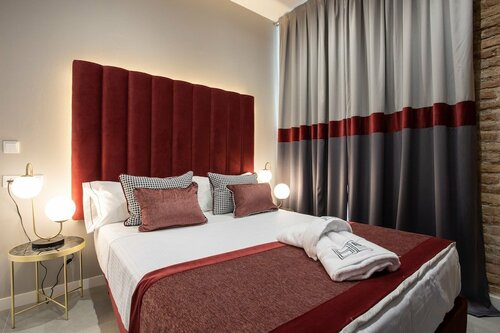 Hotel Plaza Nueva, Забронировать Дом для отпуска Коттеджи Гранады, рядом с Дворец Альгамбра, Коттедж