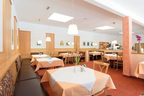 Hotel Bergfried & Schönblick, Забронировать Отель Бад-Райхенхалль Район Берхтесгаден