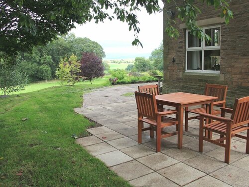 Geltsdale Garden Apartment