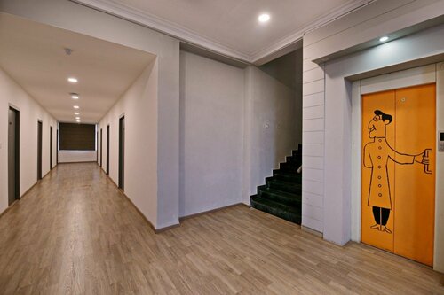 OYO Townhouse 183 Function Inn, Забронировать Отель Отели Чарбагх с парковкой, Парковка