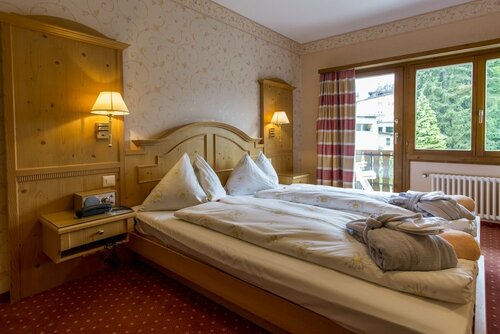 Hotel Cresta, Reserva ahora Hotel Flims 