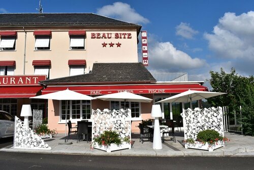 Logis Hôtel Beau Site, Book Hotel Hoteller i Rhône-Alps med parkering, Parkering