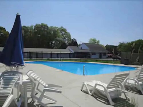 Blue Dolphin Inn, Забронировать Мини-отель Истхем Полуостров Кейп-Код