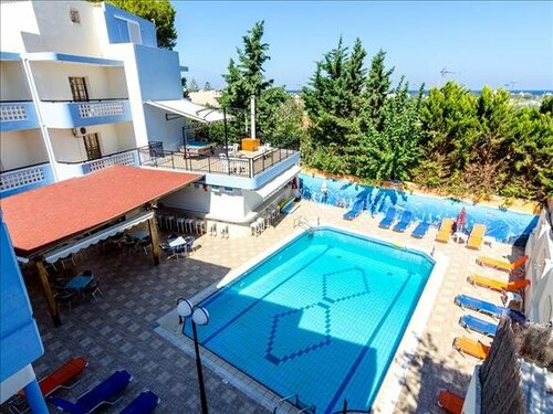 Sunshine Studios & Apartments, Забронировать Апартаменты/квартира Отели Сталиса с парковкой, Парковка