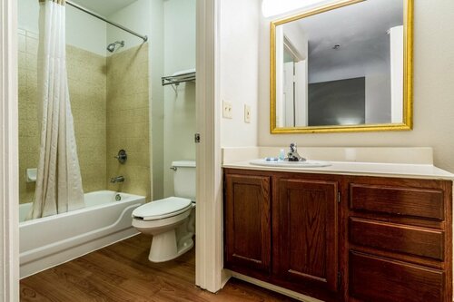 HomeTowne Studios Phoenix - Black Canyon Highway, Book Hotel North Mountain 