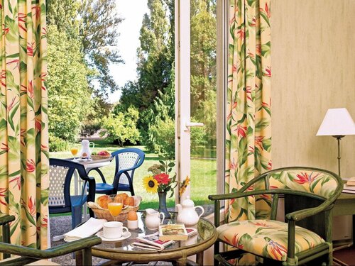 Hôtel du Pont Neuf, Забронировать Отель Ле-Вёрдр 