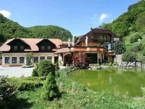 Guesthouse Villa Zelenjak Ventek, Забронировать Вилла Коттеджи Croatian Zagorje, Коттедж