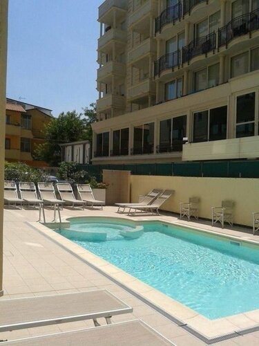 Hotel Diplomatic - Bianchi Hotels, Забронировать Отель Отели Чезенатико с парковкой, Парковка