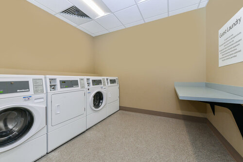 Holiday Inn Express & Suites Ogallala by IHG, Book Hotel Hoteller i Nebraska med pool, Swimmingpool