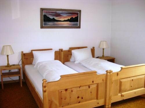 Hotel Adler Garni, Забронировать Отель Цернец Lower Engadin