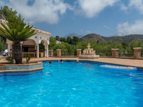 B&B Villa Carmen, Забронировать Отель «постель и завтрак» Калета-де-Велес Axarquía