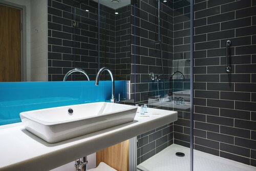 Holiday Inn Express - Almaty by IHG, Забронировать Отель Отели Алматы 3 звезды, рядом с Выставочно-спортивный центр имени Б. Шолака, 3*
