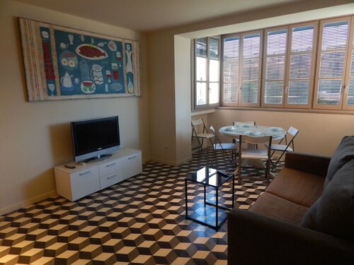 Girona Apartments, Забронировать Апартаменты/квартира Отели Жирона с парковкой, рядом с Выставочный центр Фира де Жирона, Парковка