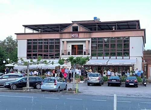 Hotel Baccus, Prenota Hotel  