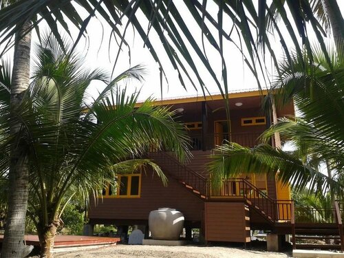 Phorkubmae Homestay, Забронировать Отель Дамноен Садуак 