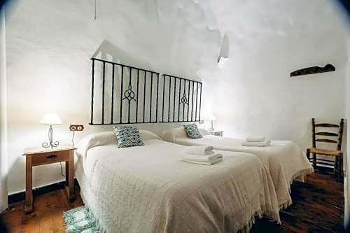 Casas Cueva Tio Tobas Guadix, Забронировать Апарт-отель Алькудия-де-Гуадикс Granada Province