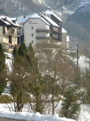 La Cascade, Book Hotel Mouthier-Haute-Pierre Doubs