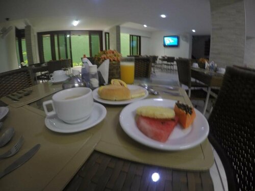 Abrolhos Praia Hotel, Забронировать Отель Мейрелеш 