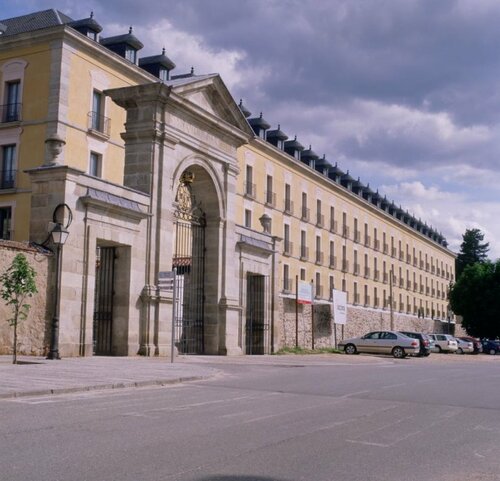 Parador de La Granja, Забронировать Отель Сен-Ильдефонсо-о-ла-Гранья 